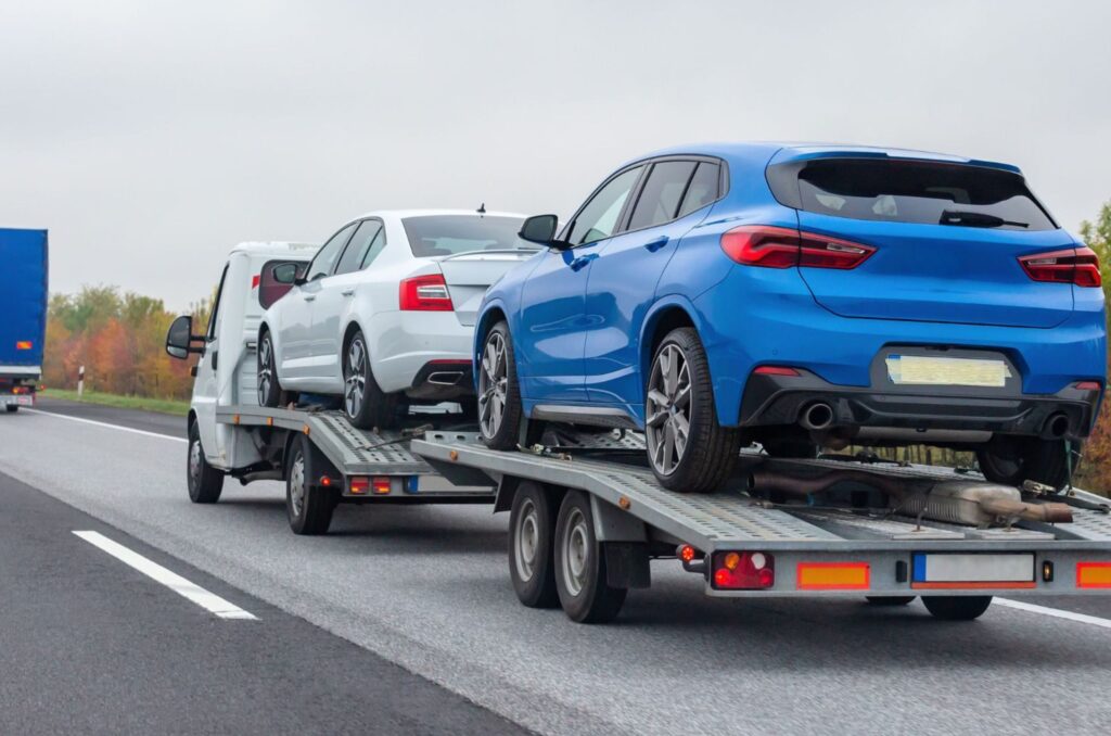 truck transporting cars nationwide by FCT